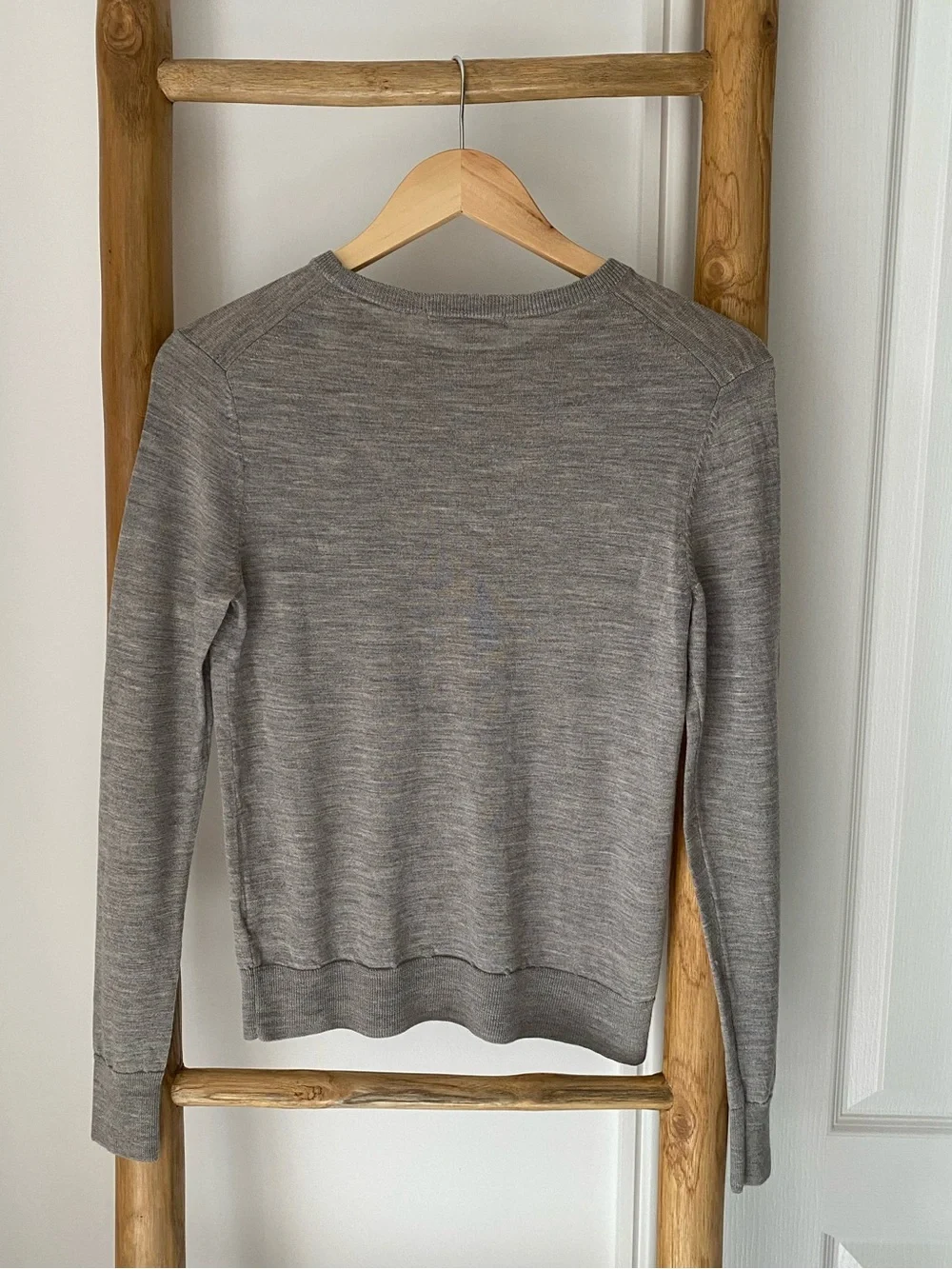 UNIQLO Lightweight Classic Crewneck Sweater Heather Gray Sz Medium Preppy Casual